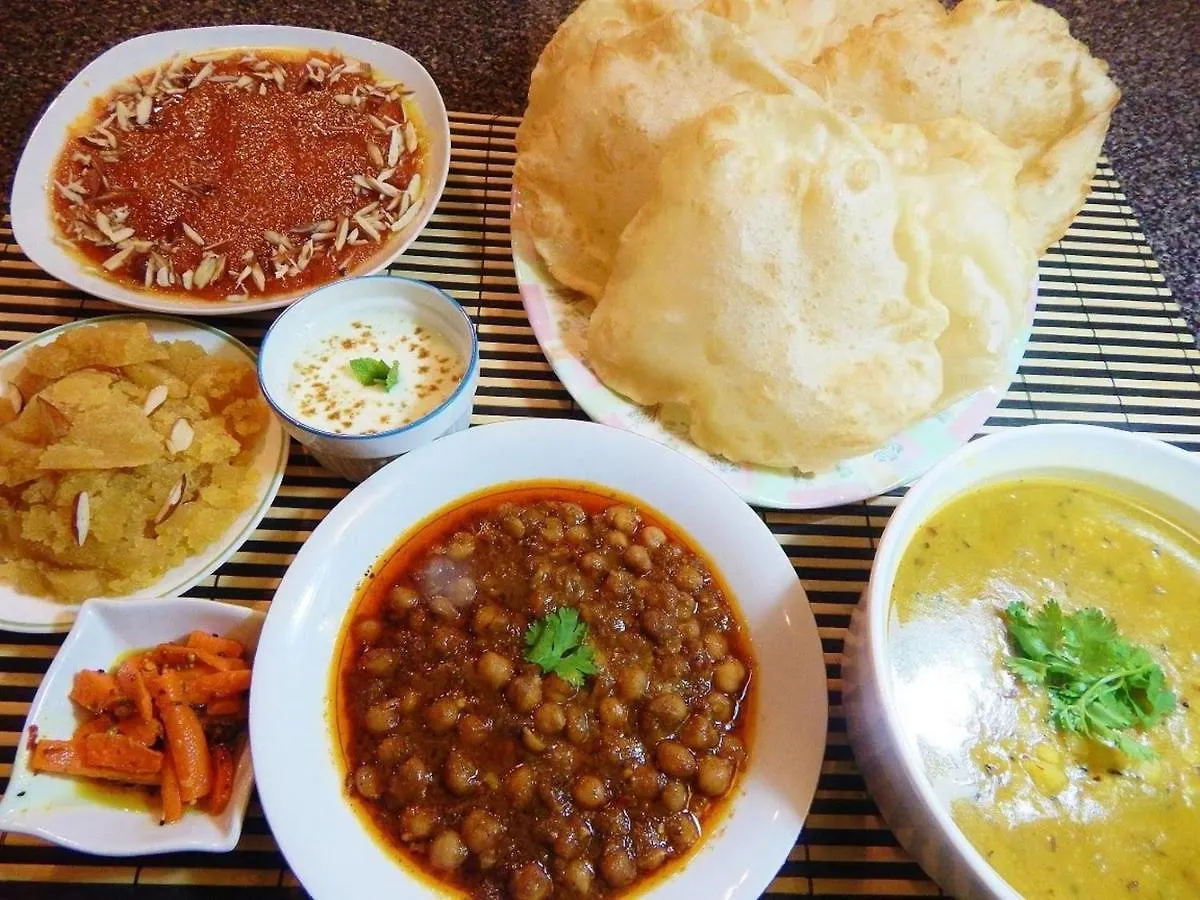 Royal Inn Dhaka 3*,